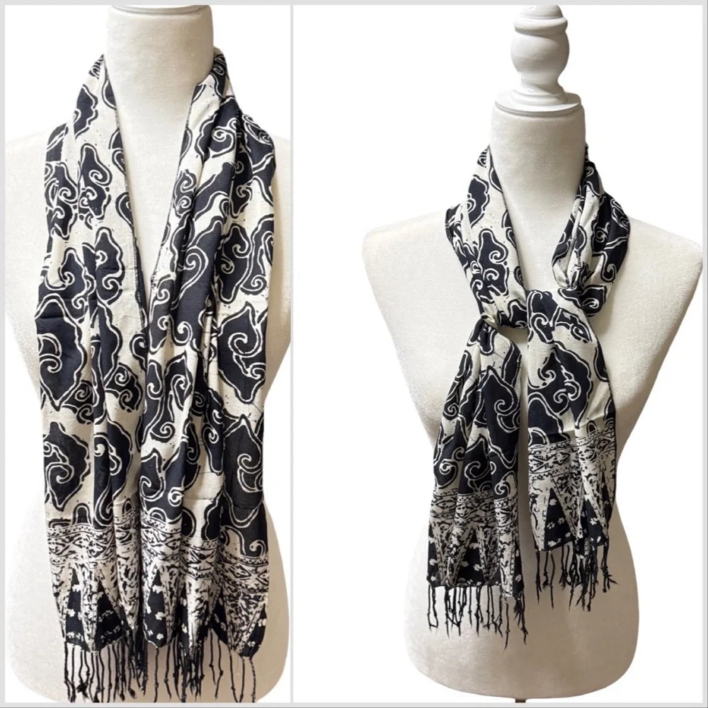 Beatiful Black & White Batik Scarf